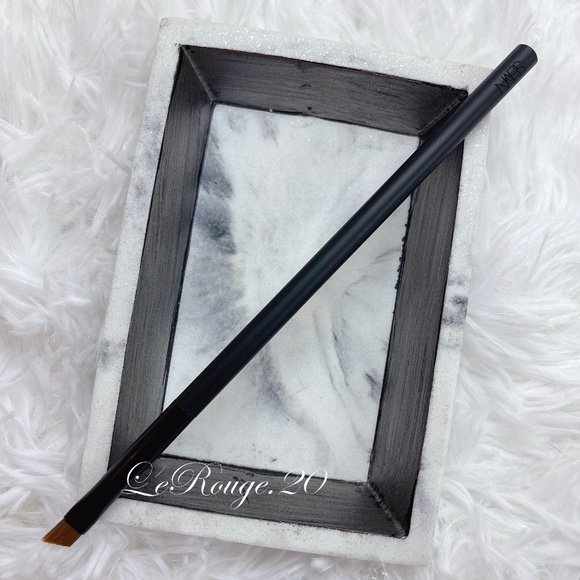 Nars 47 eyeliner brow gel powder brush